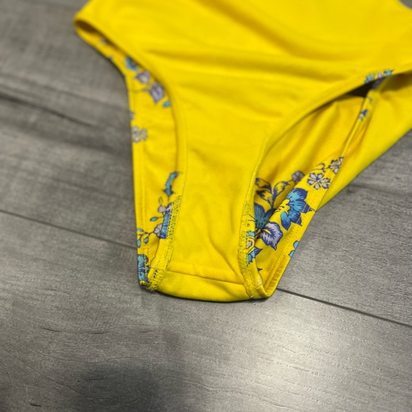 Sam Edelman Swimsuit - Picture 5 of 9